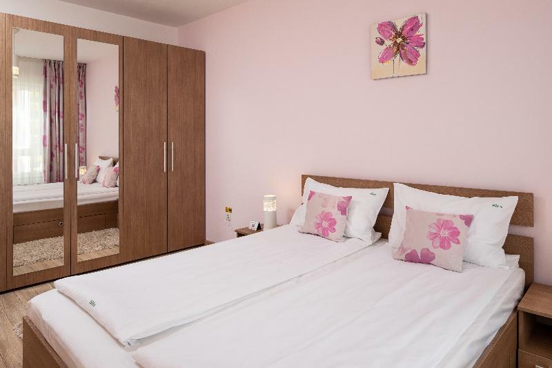 Brasov Holiday Apartments - Magenta Экстерьер фото